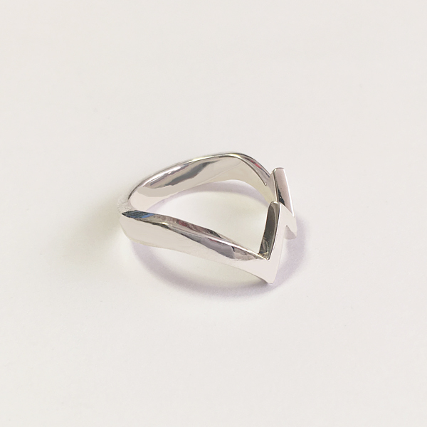gizagiza ring(ギザギザリング)