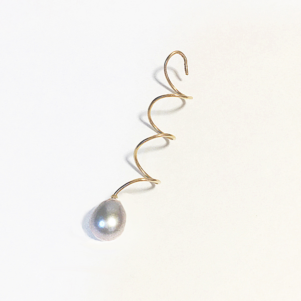■spiral pearl pierce■～gray～ スパイラルパールピアス～グレー～ 