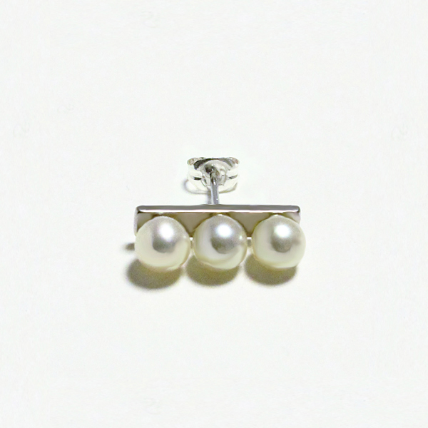 ■line pearl pierce■ ラインパールピアス 